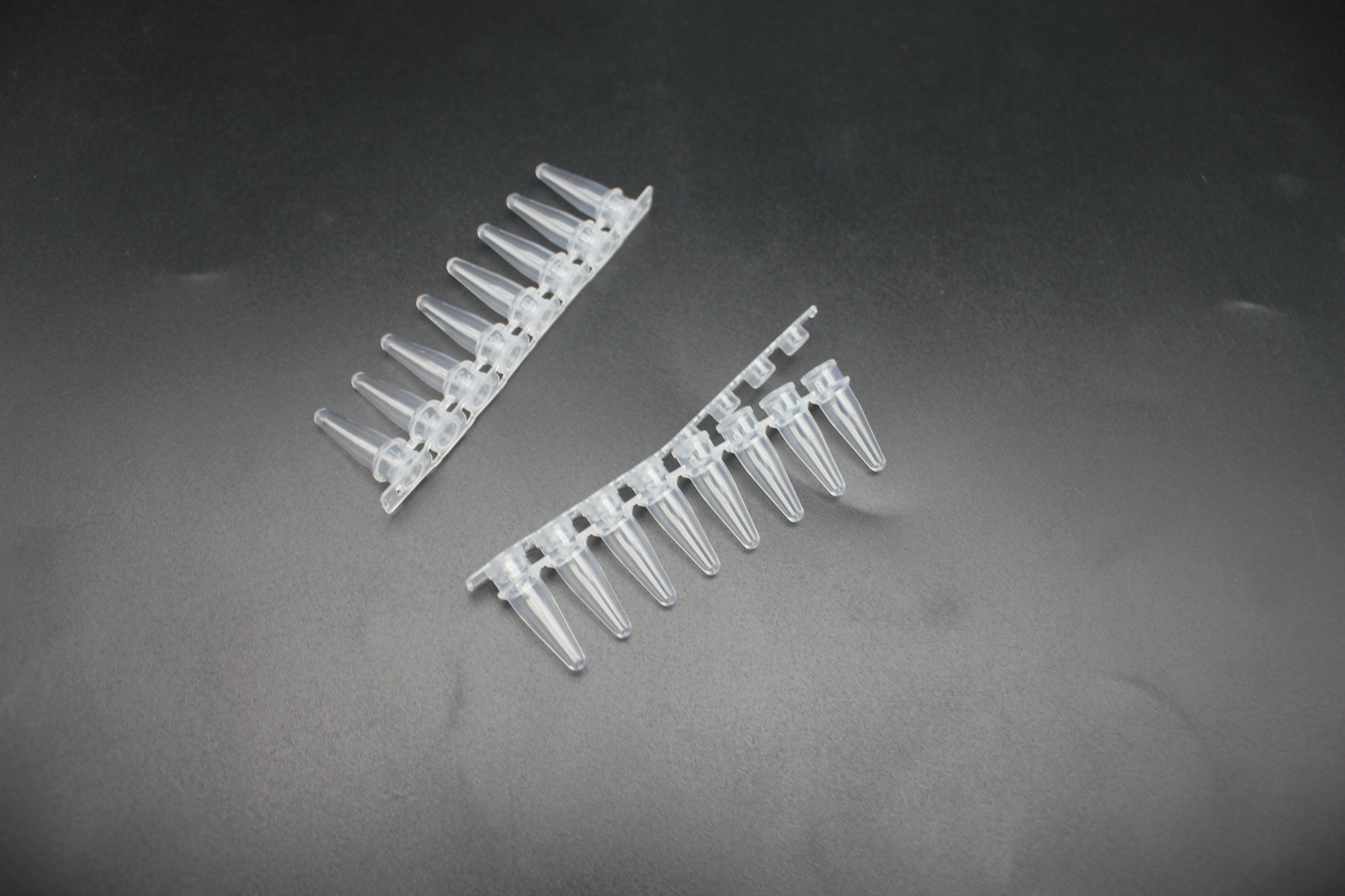 Микропробирка 0,2 мл Для ПЦР, в стрипах с прозрач. крышками, DNAse-RNAse-Free,уп 8*125шт Yancheng 